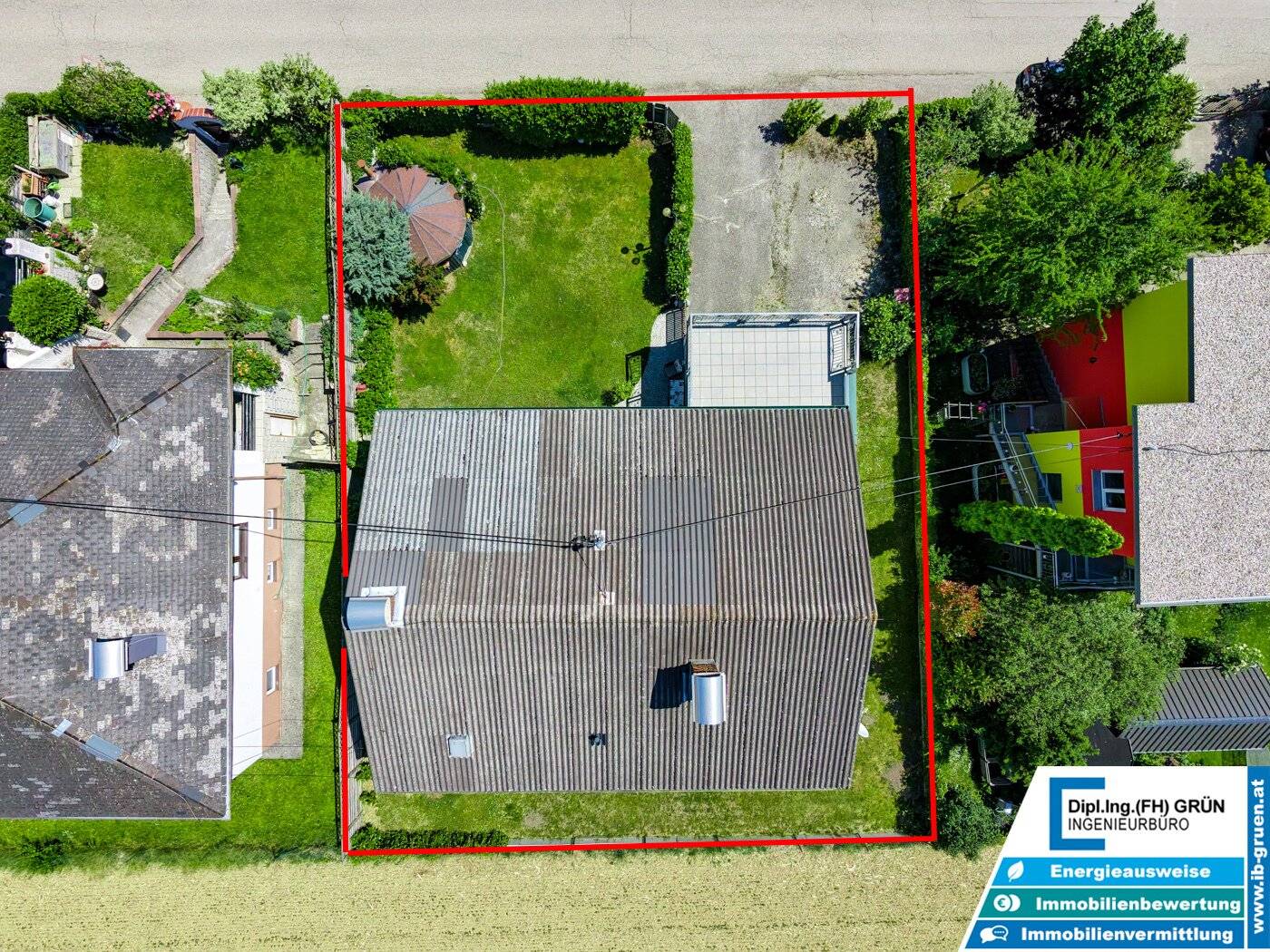 Zweifamilienhaus mit Garten, Garage & Fernblick in sonniger Aussichtslage