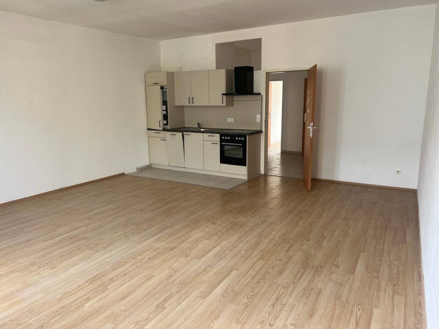 ZINSHAUS 10WE Trendviertel LEND