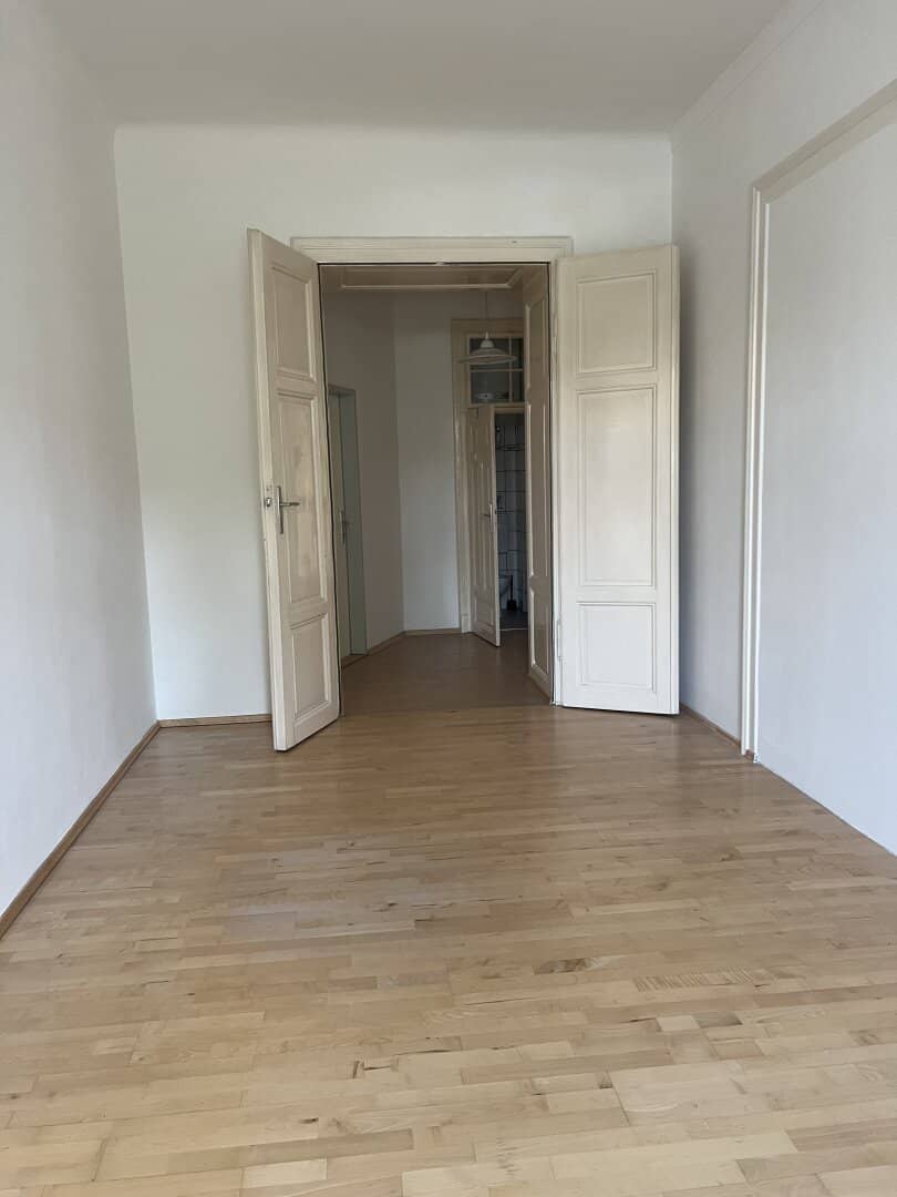 STUDENTEN aufgepasst!!!!  Graz-Geidorf: Wohnen in der Stadt - im Grünen - in absoluter Ruhelage - einen Steinwurf von der UNI