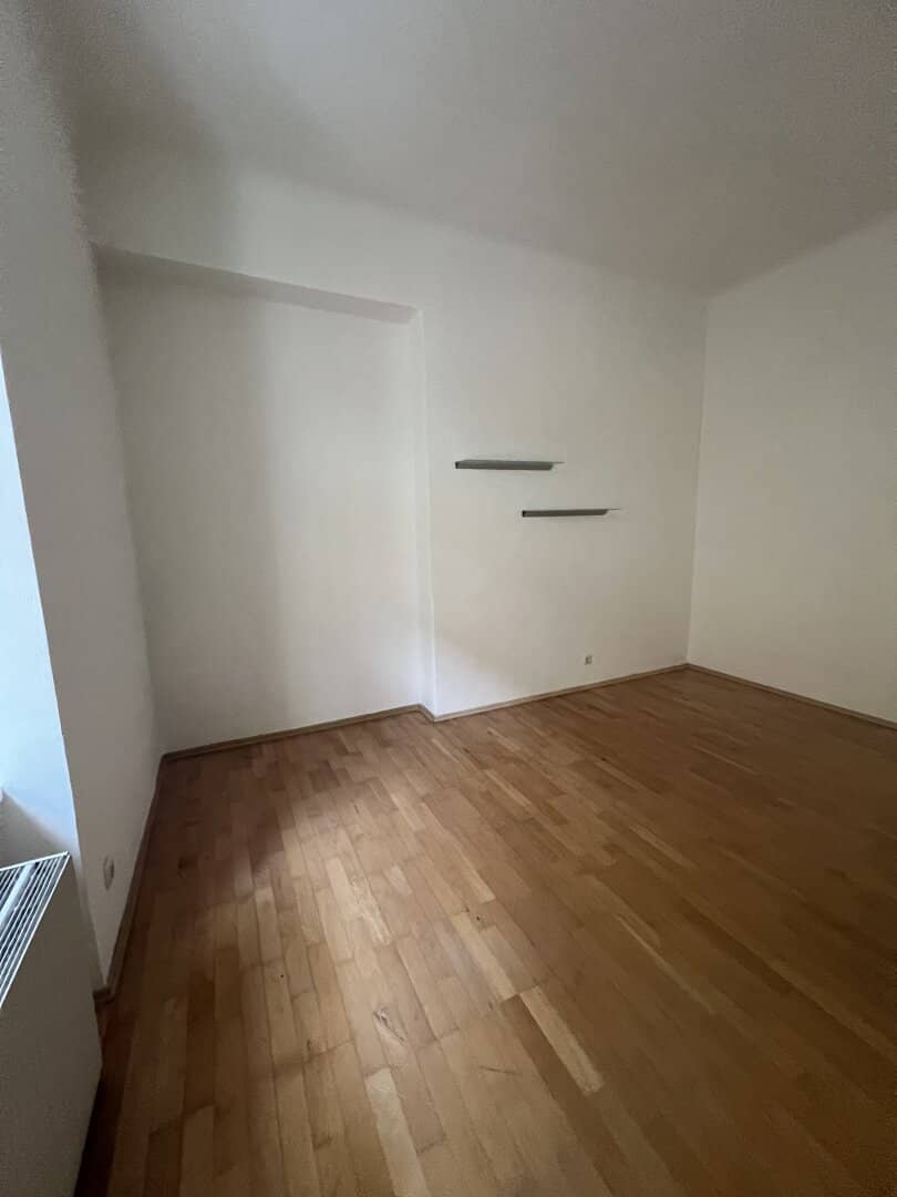 STUDENTEN aufgepasst!!!!  Graz-Geidorf: Wohnen in der Stadt - im Grünen - in absoluter Ruhelage - einen Steinwurf von der UNI