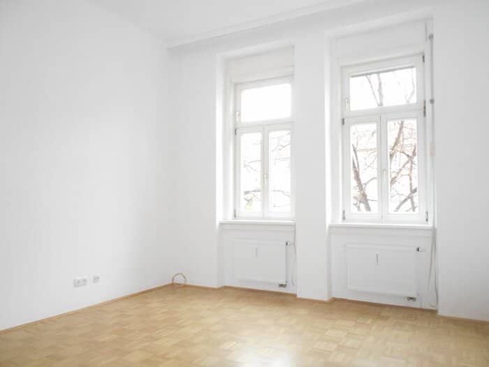 ANderMUR nahe Lendplatz Büro 2ZI+KÜ im Altbau mit Balkon