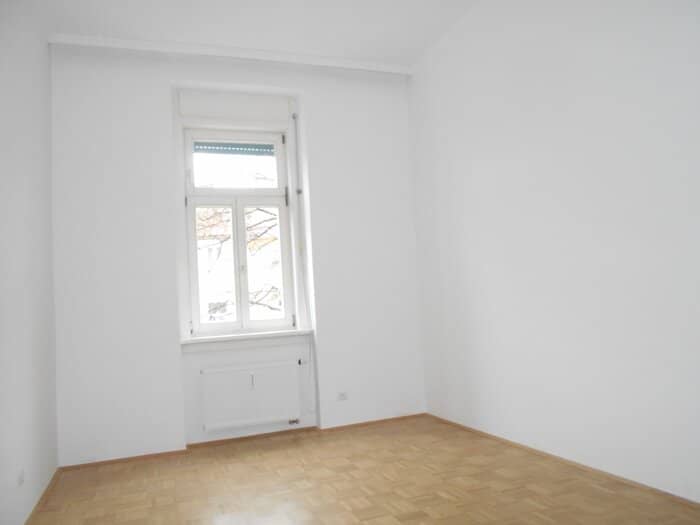 ANderMUR nahe Lendplatz Büro 2ZI+KÜ im Altbau mit Balkon