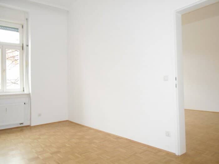 ANderMUR nahe Lendplatz Büro 2ZI+KÜ im Altbau mit Balkon