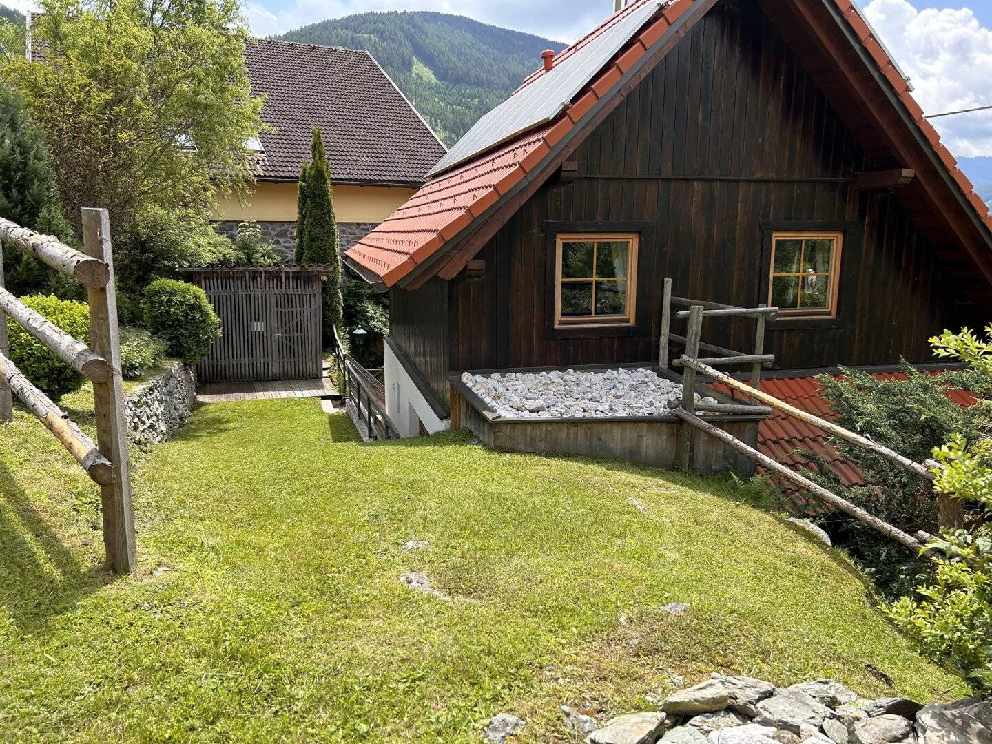 NEUER PREIS CHALET FÜR 7 – 8 PERSONEN IN KÄRNTEN MIT UNVERBUNDENER AUSSICHT In der Nähe der Ski- und Wandergebiete Bad Kleinkirchheim & Turracher Höhe!