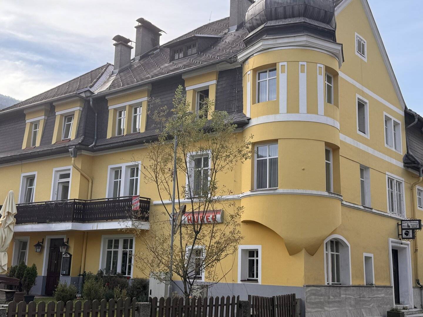 Historisches 3 Sterne Hotel am See in Kärnten mit 14 Zimmern und Top-Ausstattung - Ihr neues gastronomisches Paradies!