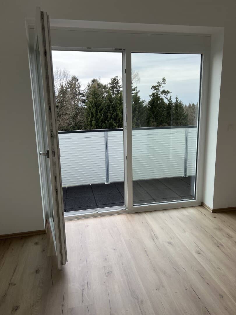Wohnen Nähe Graz: - neuwertig - ab sofort - inkl. Garagenstellplatz + Lift - BARRIEREFREI