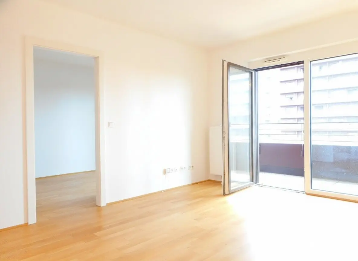 Q5 am PARK großartige 2ZI (möbliert) mit 8m² Ost/ Balkon