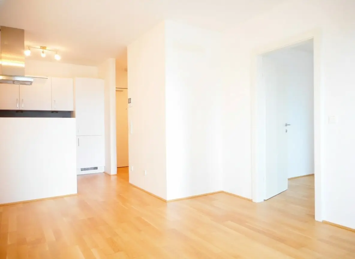 Q5 am PARK großartige 2ZI (möbliert) mit 8m² Ost/ Balkon