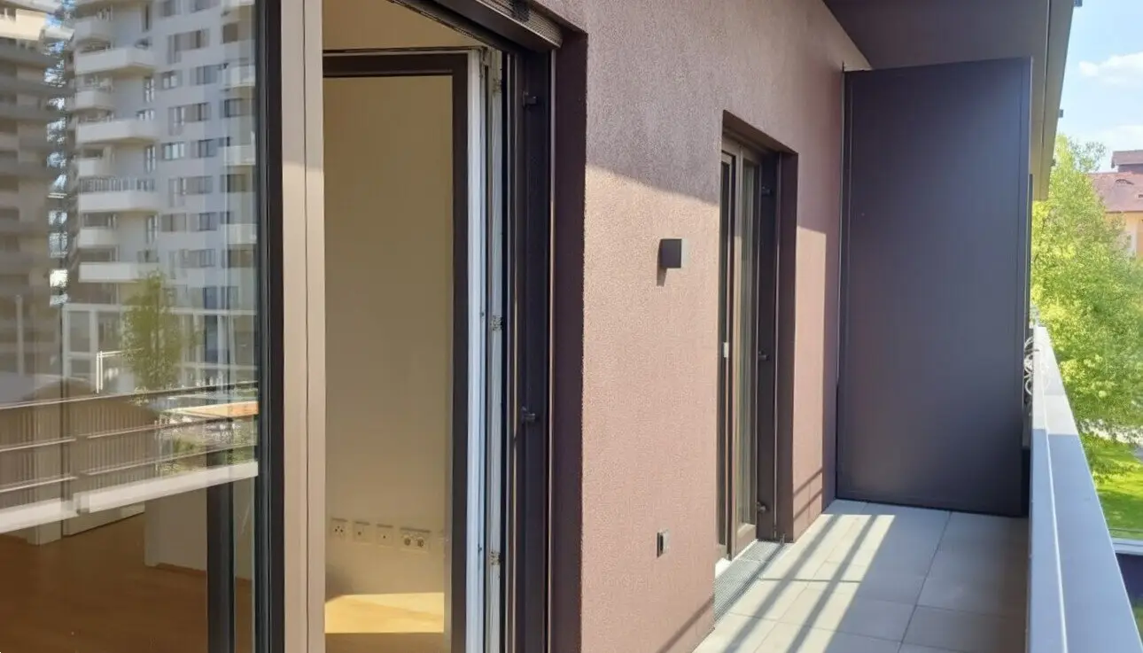 Q5 am PARK großartige 2ZI (möbliert) mit 8m² Ost/ Balkon