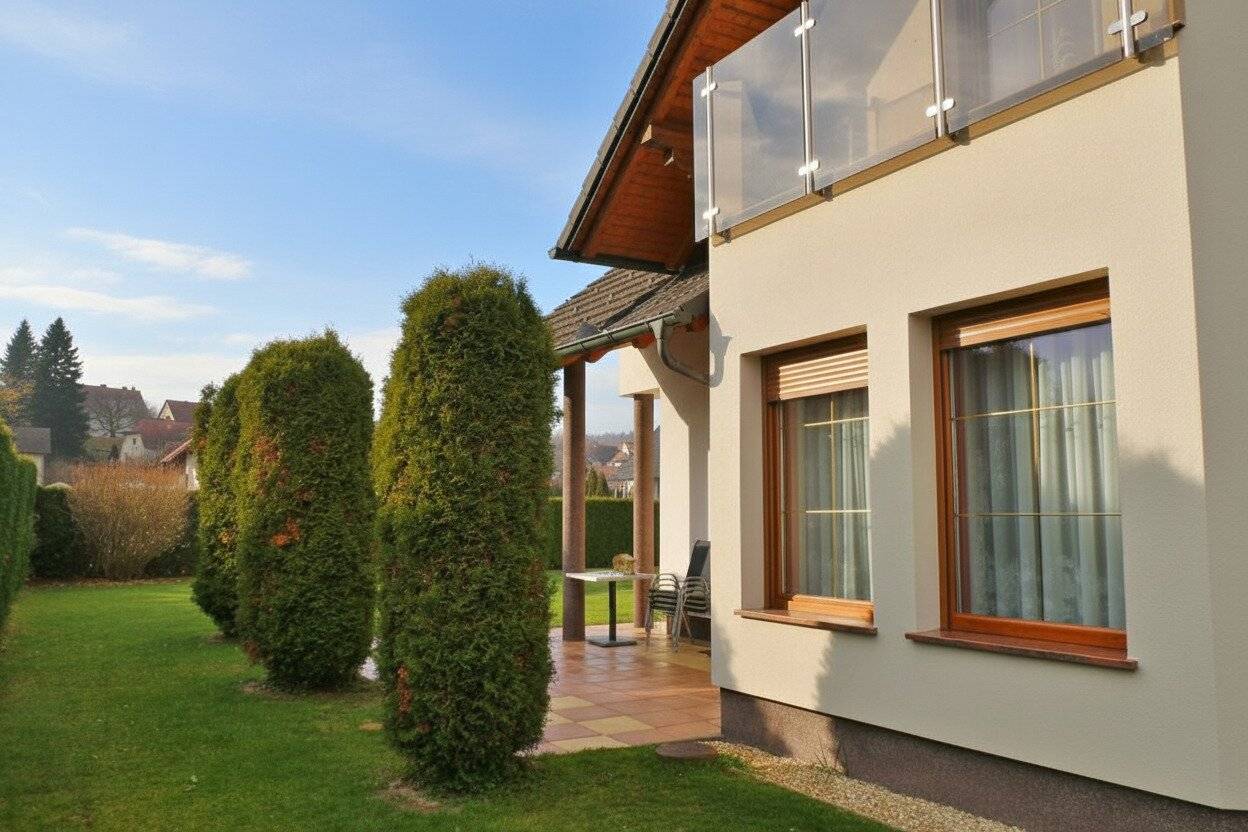 Familienidylle, großzügiges EFH 8ZI-GARTEN,Terrasse in sonniger Lage mit Garage/Doppelcarport