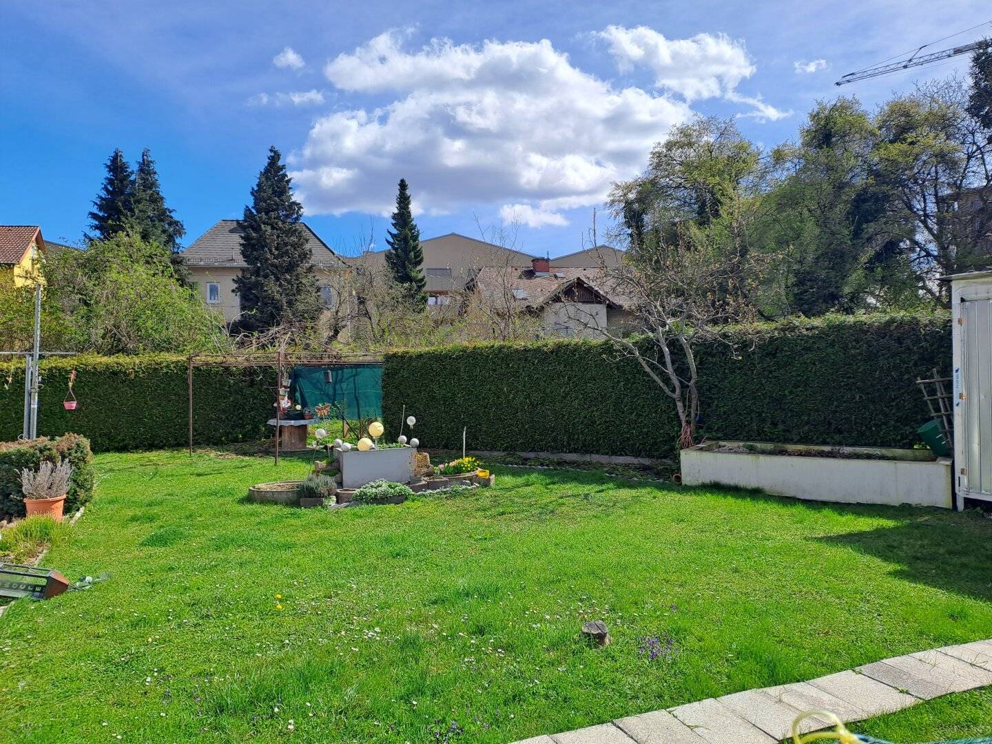 Eggenberg! Altbau-Stadtvilla auf einem Grundstück (WA 0,4-1,0) für Familien oder Unternehmer!