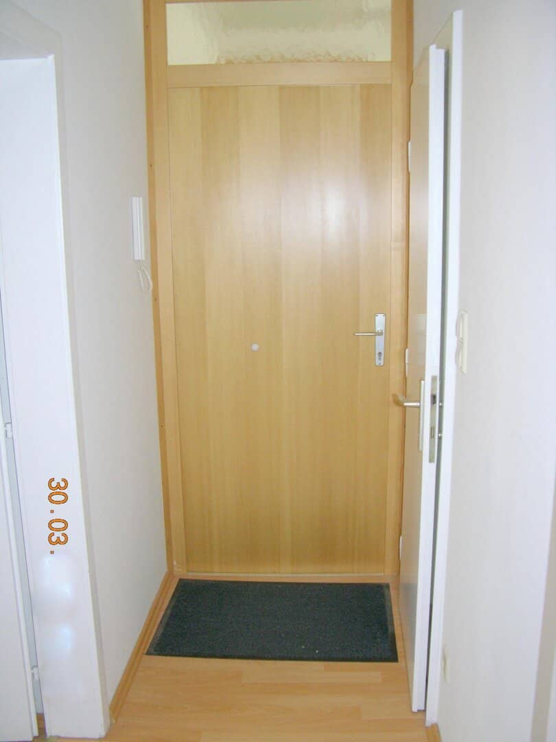 Ruhige kleine Wohnung, 1 Zimmer, Allgemeingarten, Parkplatz, nähe Straßgangerstraße in der Süd-Ost-Siedler-Straße