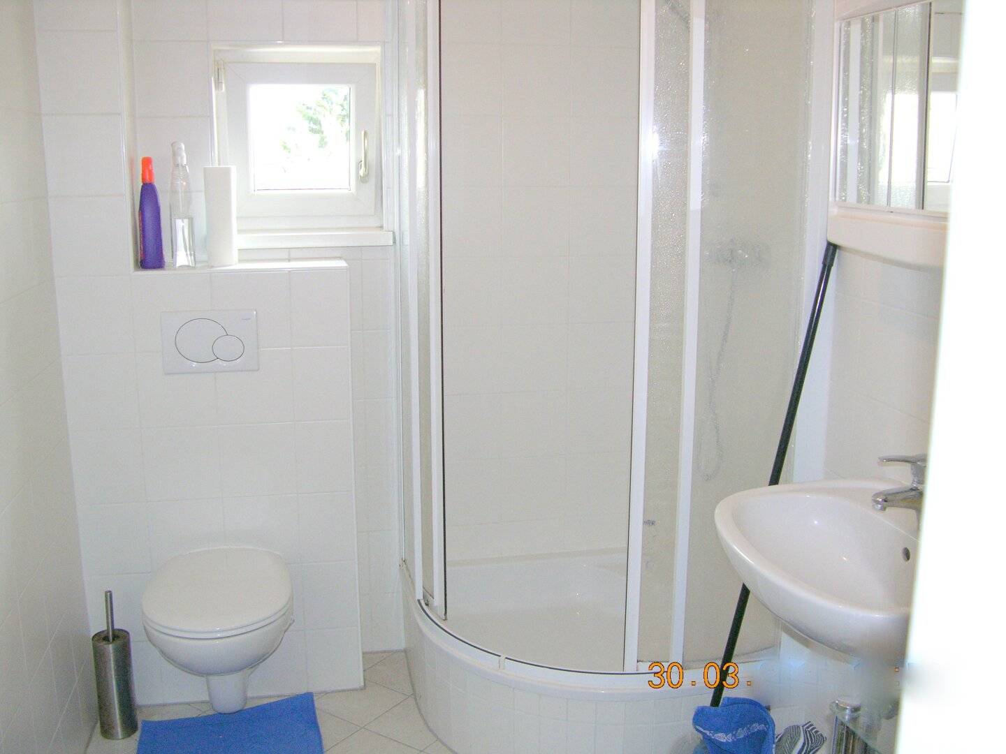 Ruhige kleine Wohnung, 1 Zimmer, Allgemeingarten, Parkplatz, nähe Straßgangerstraße in der Süd-Ost-Siedler-Straße