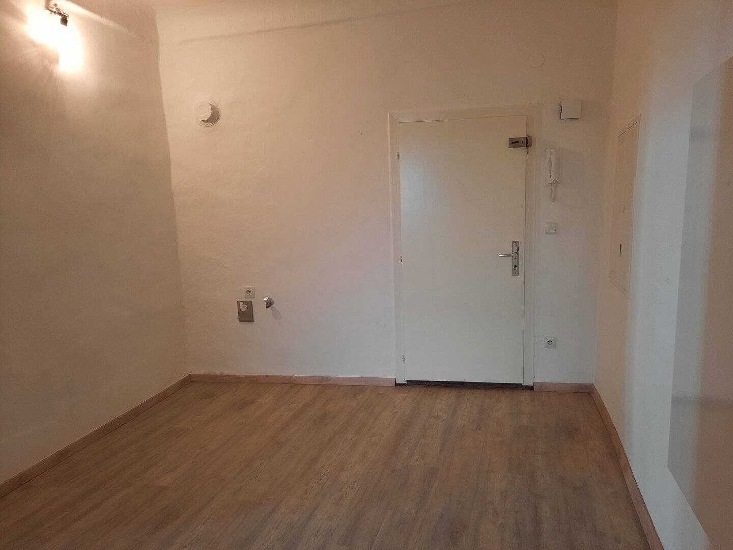 Mehlplatz! Altstadtwohnung in einem historischen Gebäude!