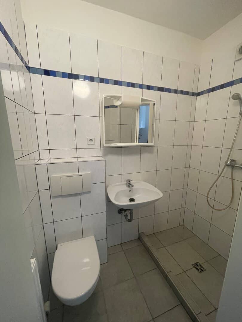 Hart bei Graz - Gepflegte Garconniere mit Gartenbenützung
