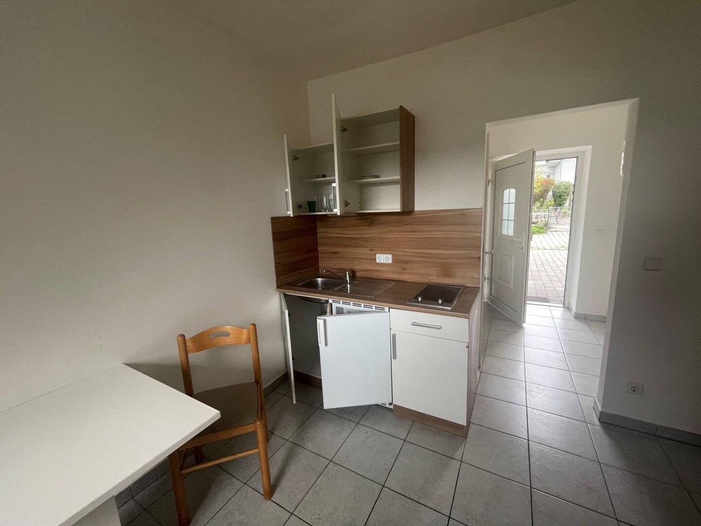 Hart bei Graz - Gepflegte Garconniere mit Gartenbenützung