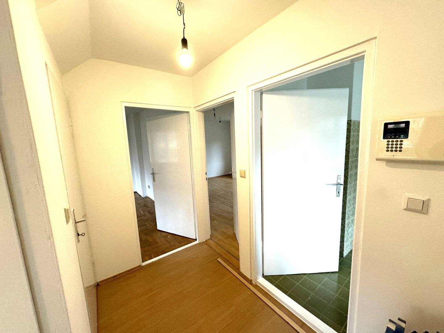 Liebenau, Einfamilienhaus bzw. Doppelreihenhaus in ruhiger Lage ca. 94,00 m², 5 Zimmer