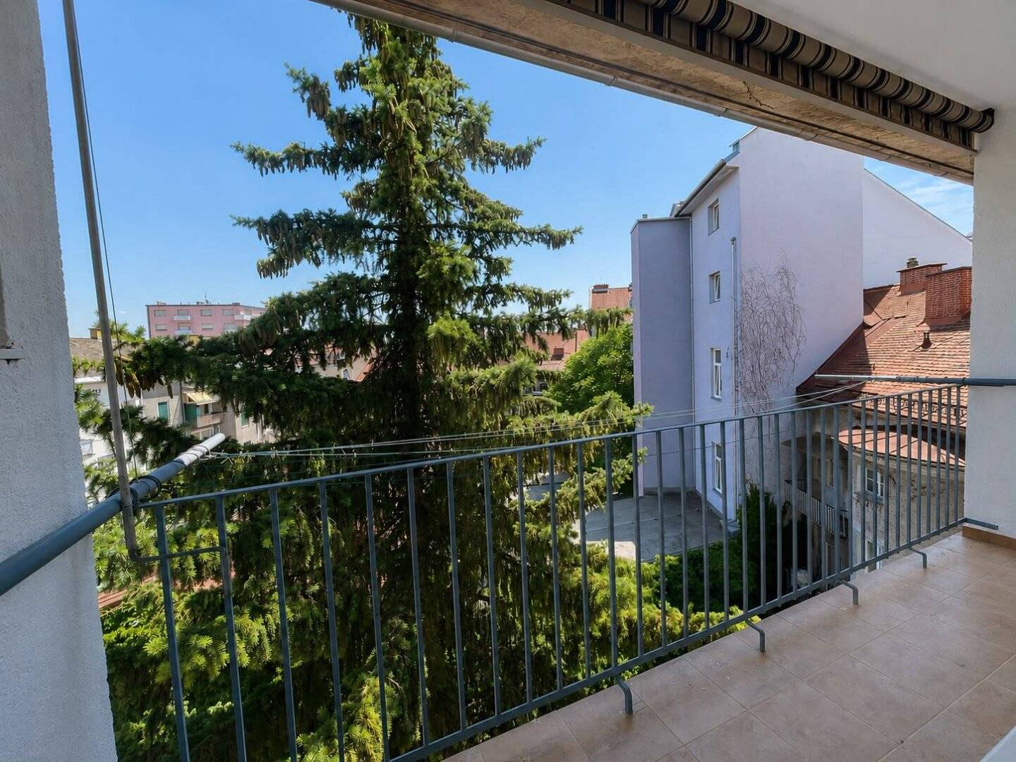 Charmante 2,5-Zimmer-Wohnung mit große  Loggia  in Bestlage von Graz – Grazbachgasse, 8010 Graz