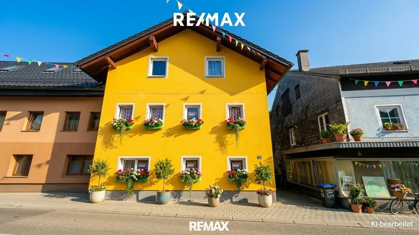 Multi-family house with 3 residential units in central location of Timelkam