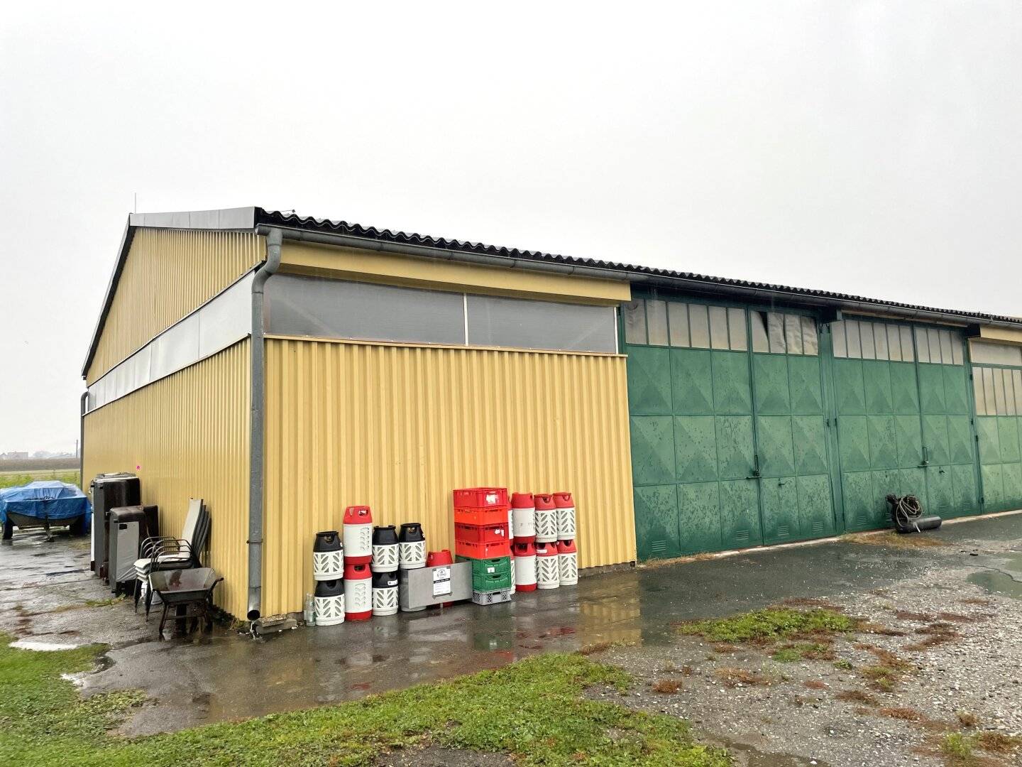 Wundschuh! Anlageobjekt, Lagerhalle, Produktionsstätte, Werkstätte, Garage, mit 4 Wohneinheiten!