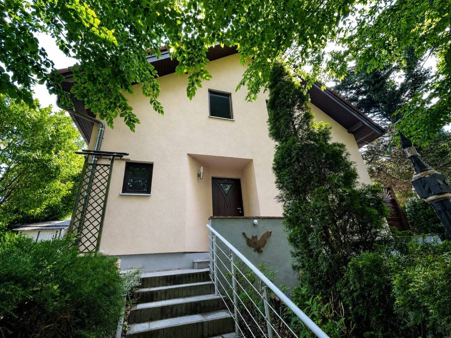 Familienidylle & Paradies in absoluter Ruhelage mit Pool, Wintergarten und Naturteich!