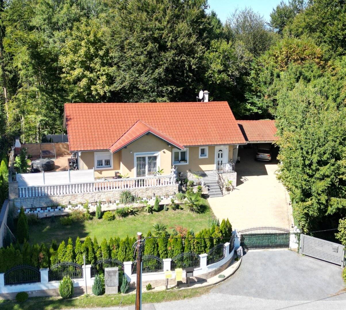 Hausmannstätten - Ein Zuhause mit Charakter - moderner Bungalow mit Privatsphäre, Komfort und wunderschönem Garten
