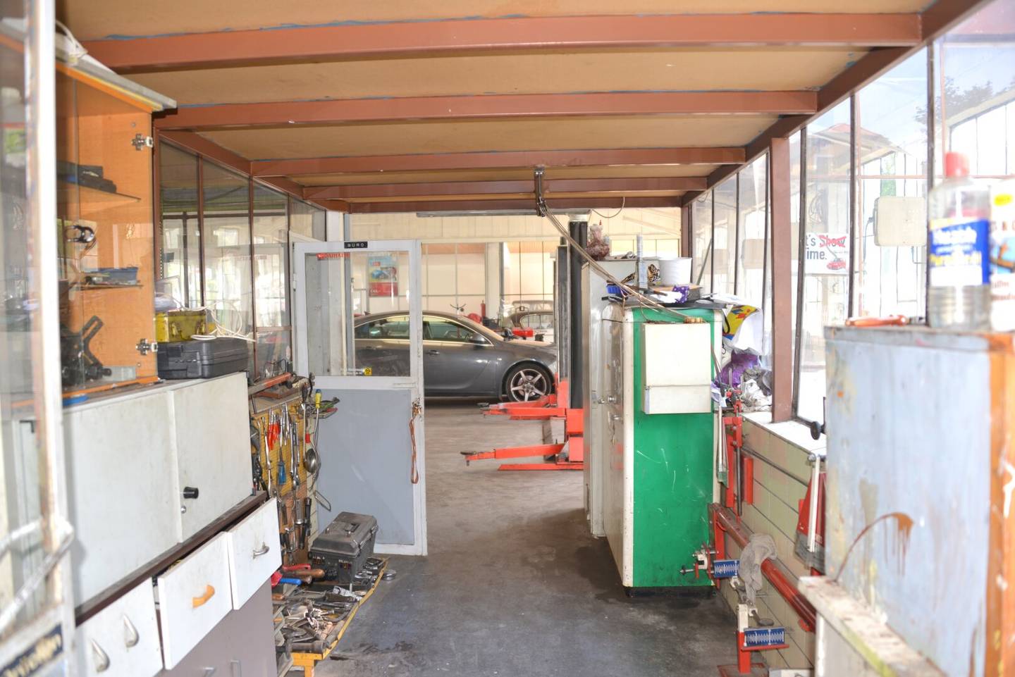 Graz - Wiener Straße! Lagerhalle, Produktionsstätte, Werkstätte, Garage, Autoaufbereitung, Autolagerung,