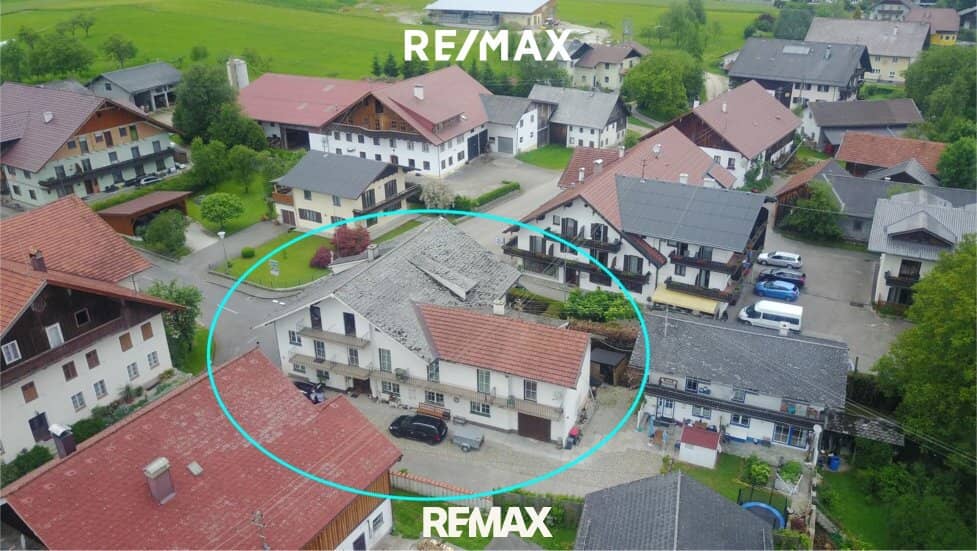 SANIERUNGSBEDÜRFTIGES MEHRPARTEIENHAUS MIT GROSSEM POTENZIAL