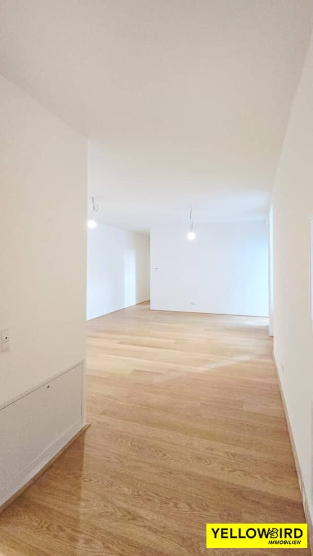 4 1/2 -Zimmer-Wohnung in direkter U-Bahn-Nähe - 21 m² Freifläche