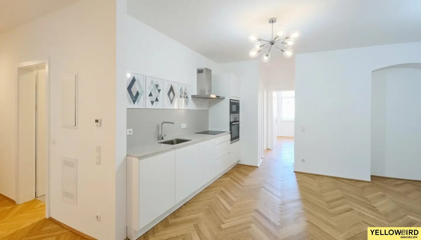 3-Zimmer-Wohnung in direkter U-Bahn-Nähe - 6 m² Freifläche - über 3 Meter Raumhöhe