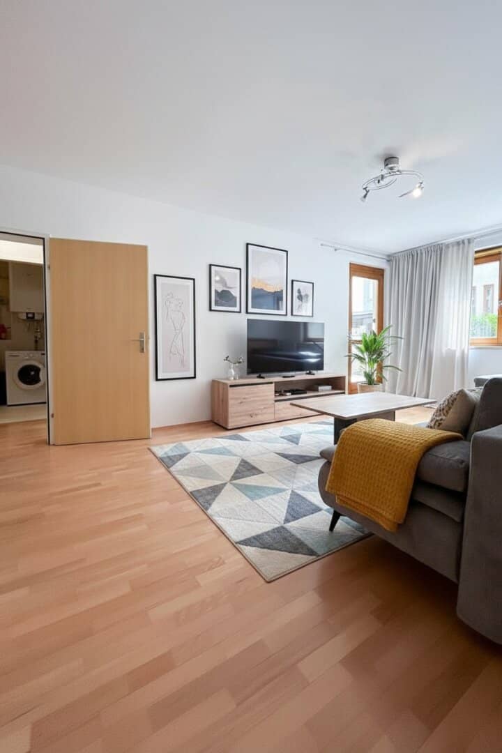 TRAUMHAFTE GARTENWOHNUNG I 2 ZIMMER + TIEFGARAGE | ERDGESCHOSS | SONNIGE TERRASSE | CA 55 QM I ROTO IMMOBILIEN