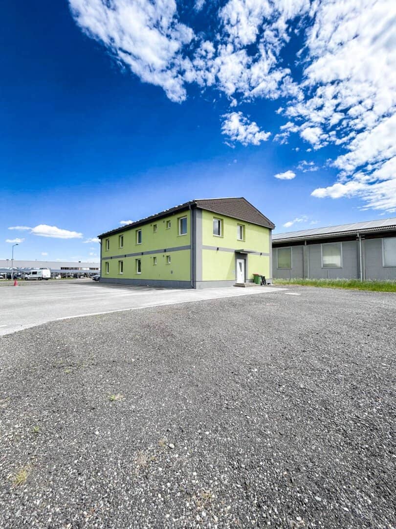 MODERNE BÜROFLÄCHEN | INDUSTRIEGEBIET ILZ | FLEXIBEL NUTZBAR I ROTO IMMOBILIEN
