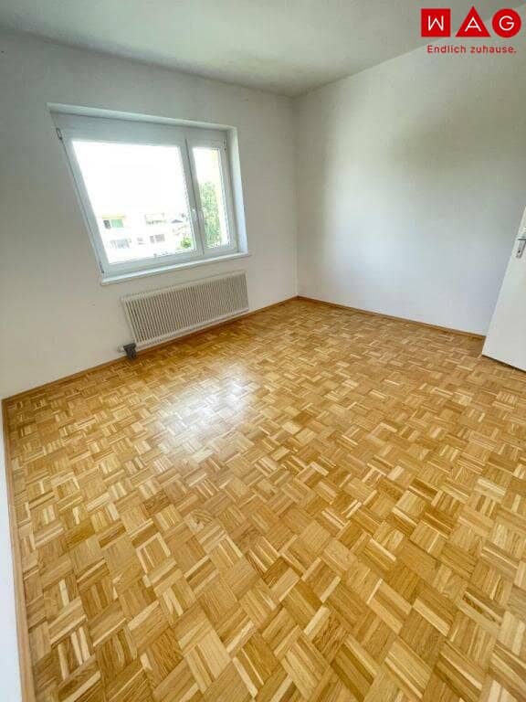 Moderne 3 Zimmerwohnung mit Balkon und neuer Küche!