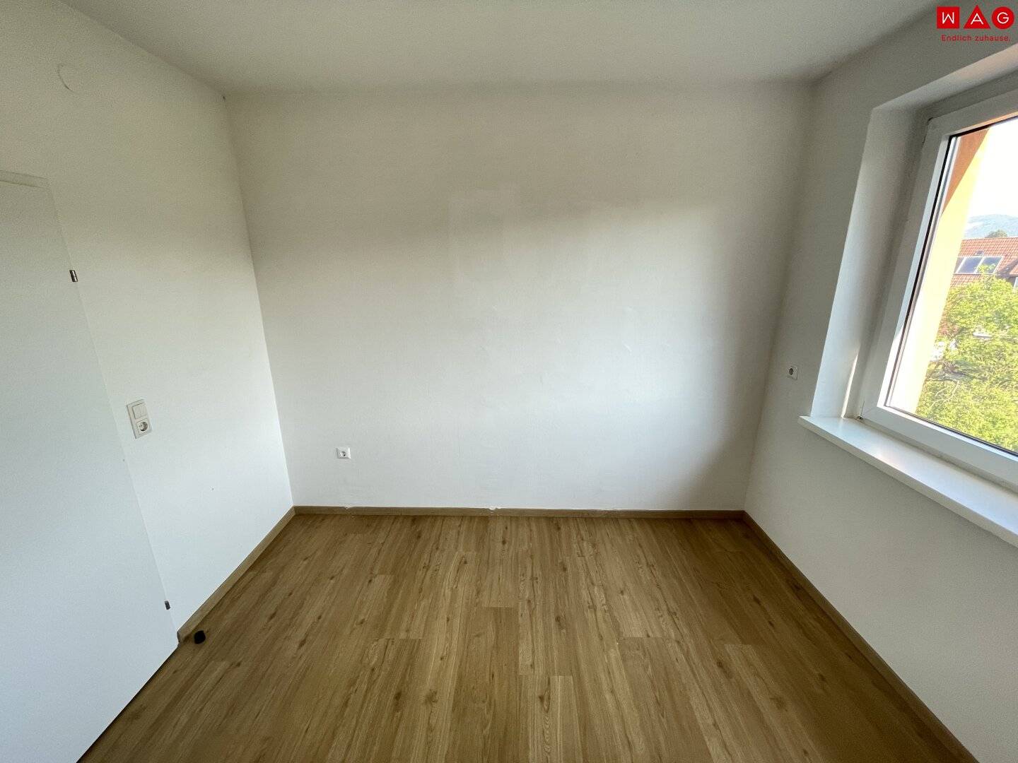 Geräumige 3 Zimmer Wohnung mit Küche, großem Balkon, zentrumsnah