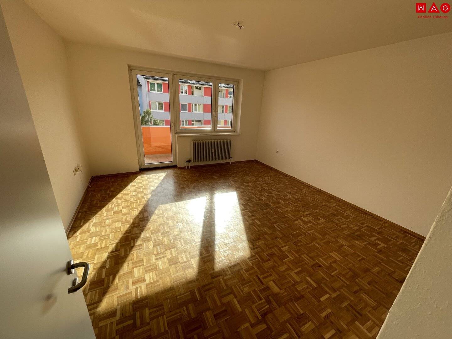 Geräumige 3 Zimmer Wohnung mit Küche, großem Balkon, zentrumsnah