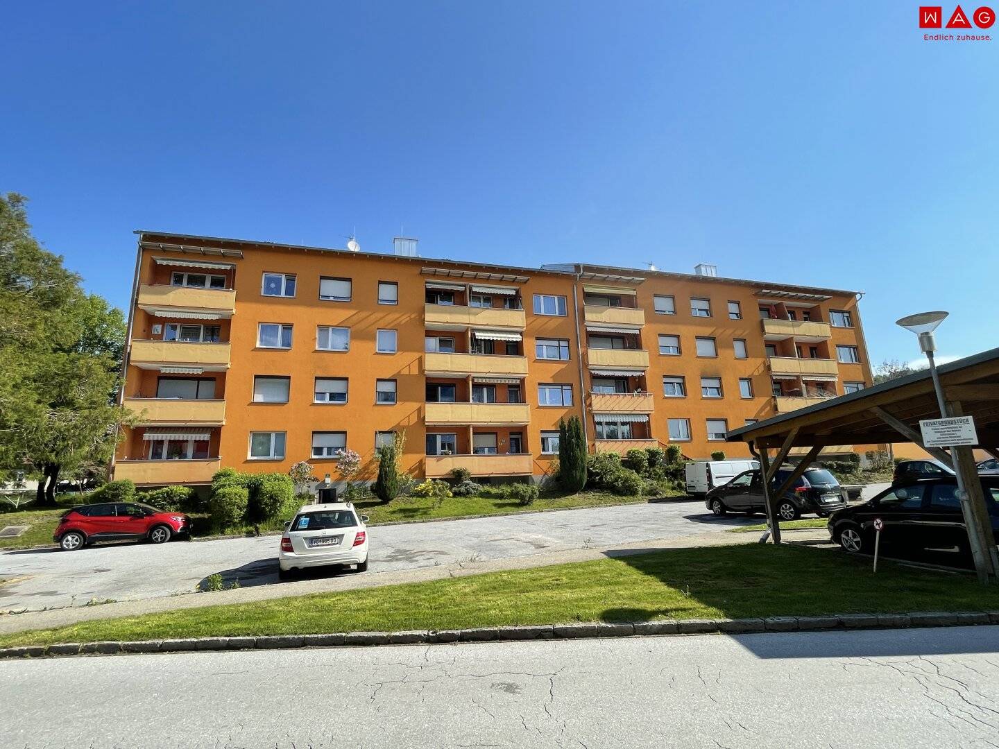 Geräumige 3 Zimmer Wohnung mit Küche, großem Balkon, zentrumsnah