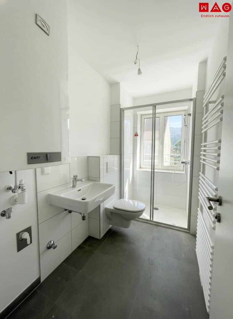 Erstbezug 3-Zimmer Wohnung nach Komplettsanierung