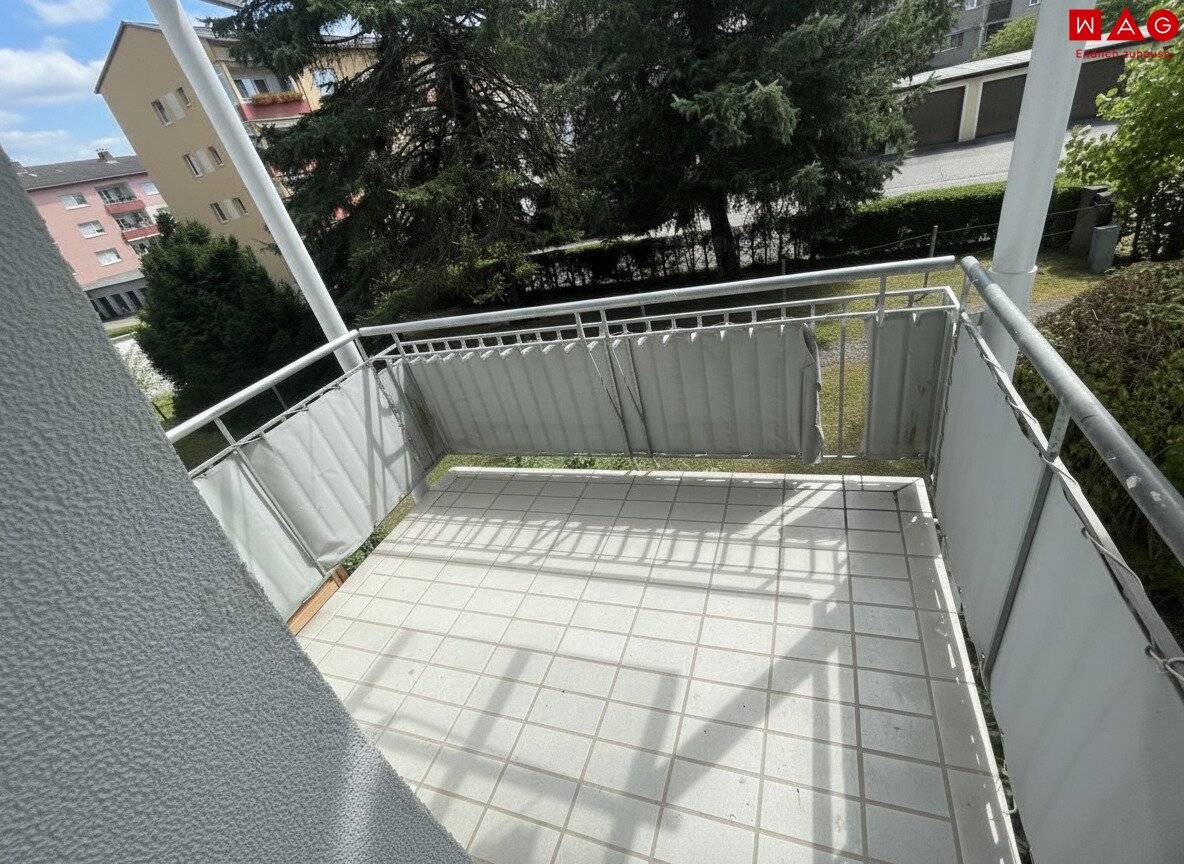 Attraktive Wohnung mit Sonnen-Balkon und Parkplatz!