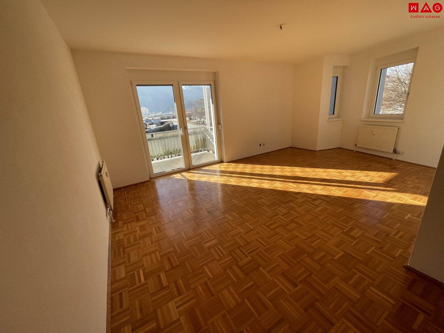 Attraktive Wohnung mit Sonnen-Balkon und Parkplatz!