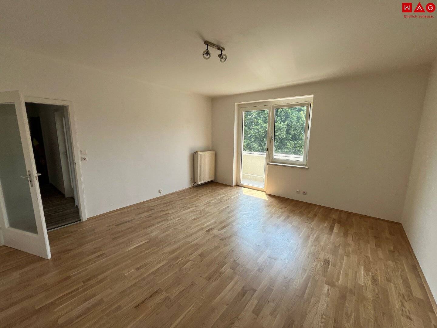 Ihr Sommerbonus: Die erste Miete geht auf uns! Wohnen im Herzen des Traunviertels - Gemütliche 3-Raum-Wohnung inkl. Balkon und Aufzug in Kirchdorf! Separate Küche und Badezimmer mit Fenster!