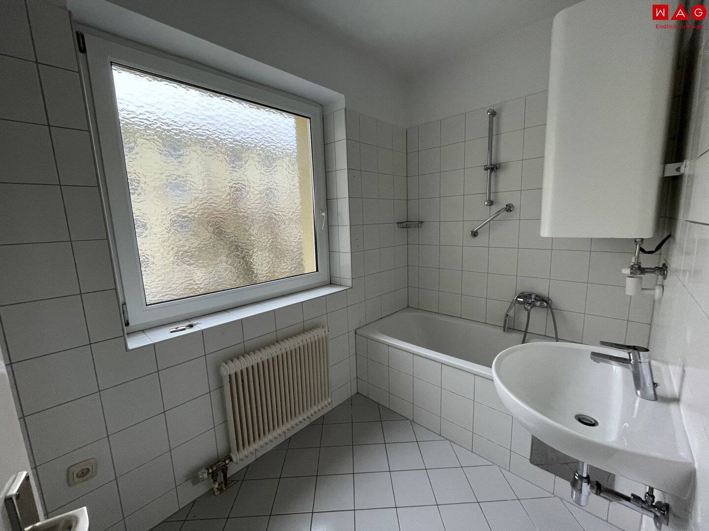 Einladende 3 Raumwohnung mit Balkon und Küche!