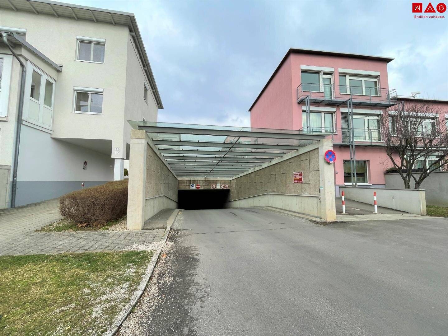 Für den Winter schon vorgesorgt? Tiefgaragenplätze in sicherer Umgebung in der Tiefgarage Forellenweg - Suttnerstraße: direkt vom Eigentümer!