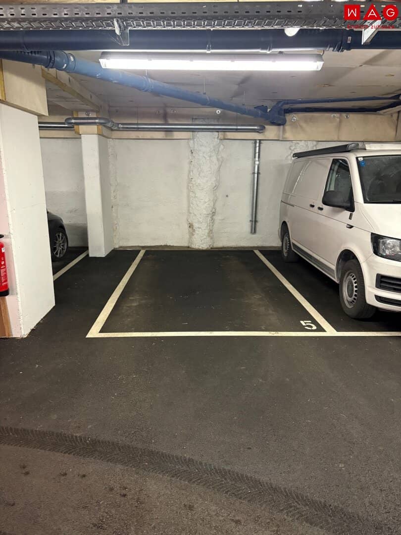 Neuwertiger Garagenabstellplatz in 1120 Wien, Siebertgasse 26