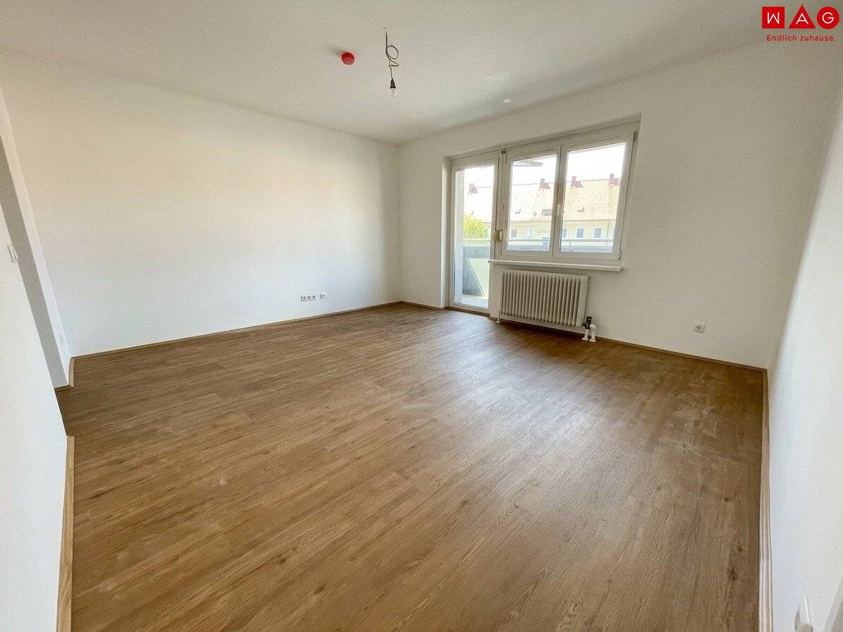 Licht durchflutete 3 Zimmerwohnung mit  sonnigem Balkon!