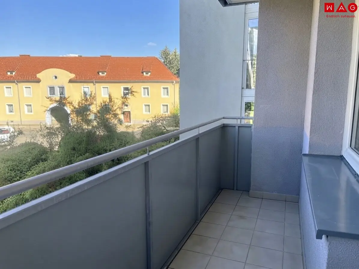 Hochwertig sanierte 3-Zimmer-Wohnung !!!