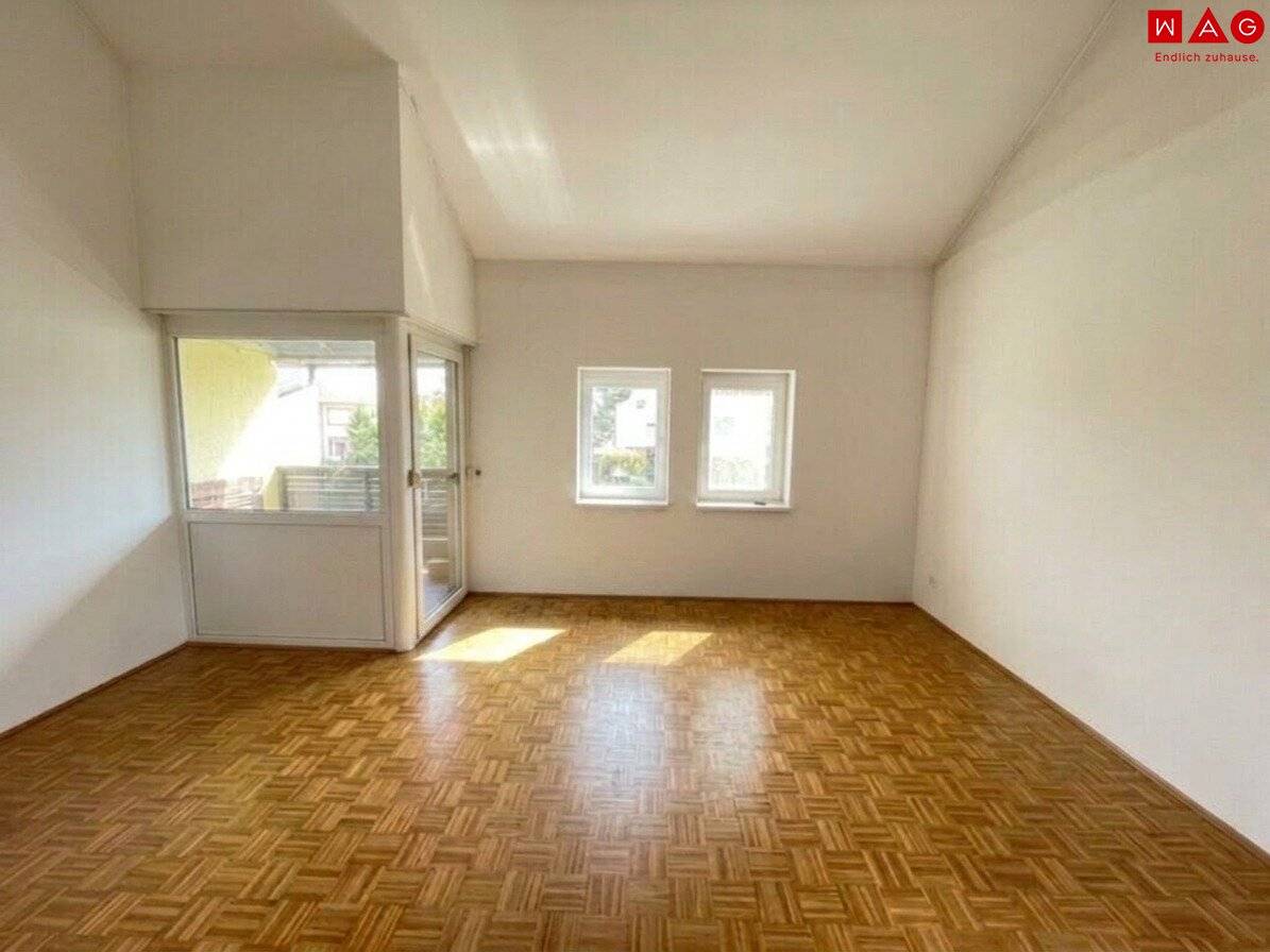 Wohlfühtraum! Attraktive 2-Raum-Wohnung im 1. Stock, mit Terrasse und Carport am Stadtrand