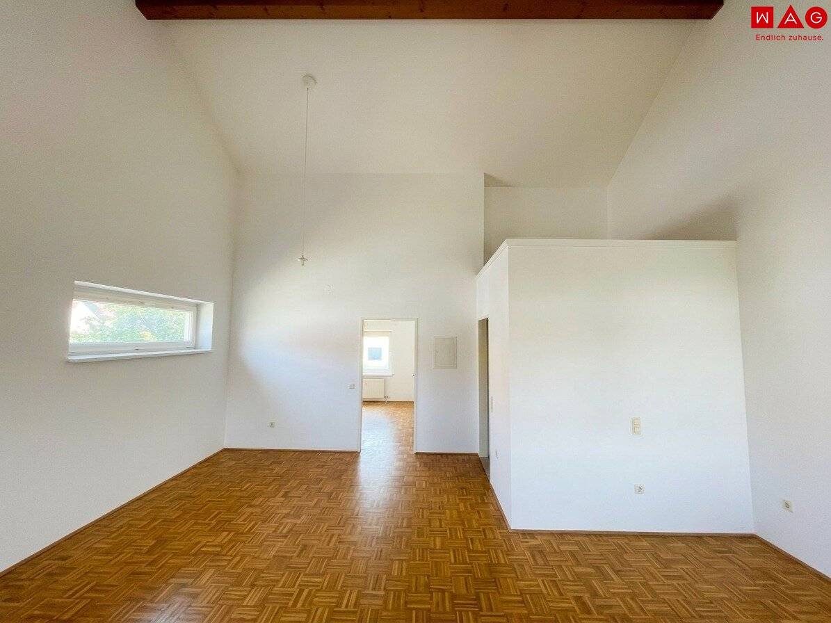 Wohlfühtraum! Attraktive 2-Raum-Wohnung im 1. Stock, mit Terrasse und Carport am Stadtrand
