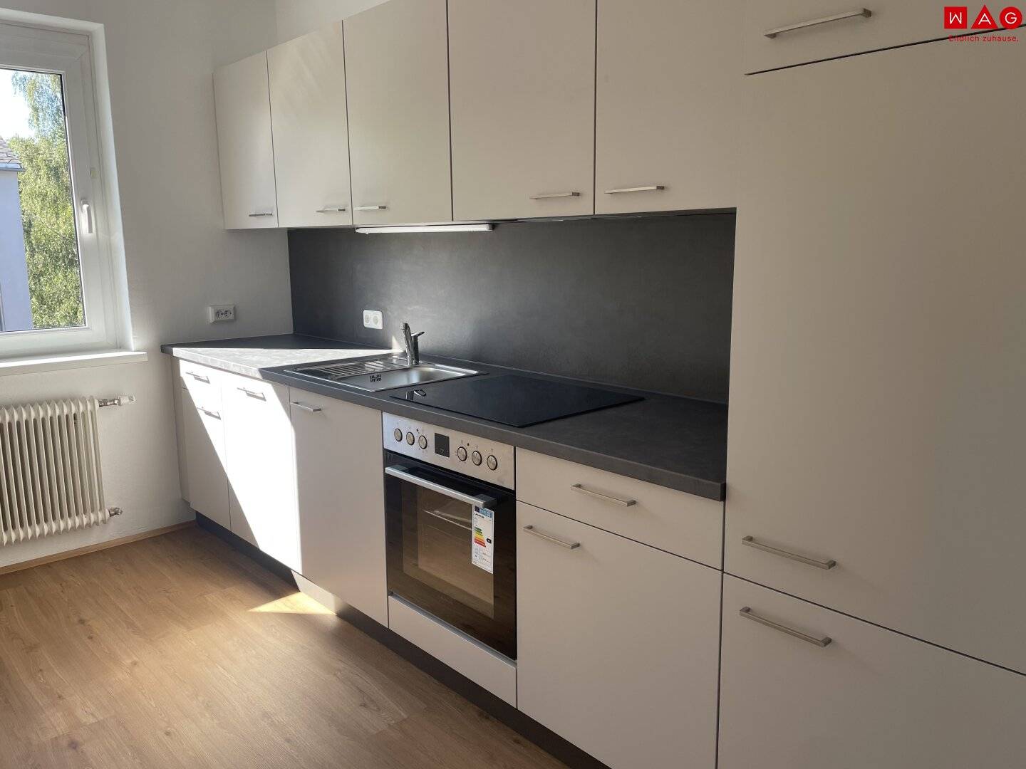 Helle 3 - Zimmerwohnung mit Balkon und neuer Küche!