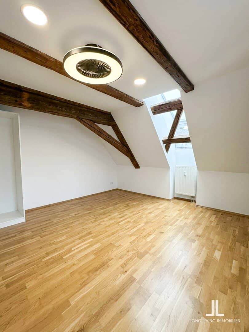 Großzügige Maisonettewohnung mit Balkon und zwei Schlafzimmern_Top 38
