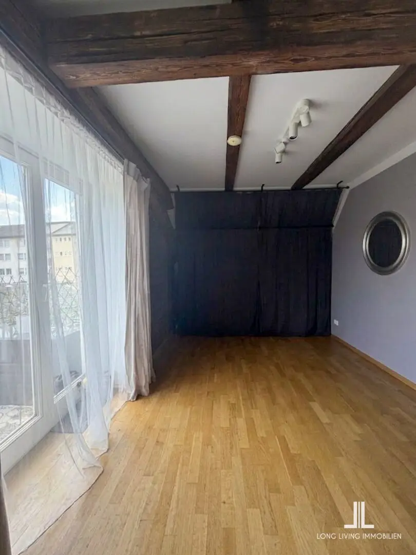 Großzügige Maisonettewohnung mit Balkon und zwei Schlafzimmern_Top 38